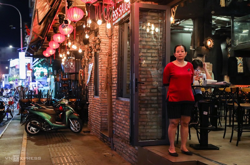 Nhà hàng, quán ăn ở Sài Gòn bị đóng cửa