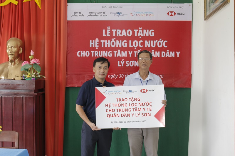 Quảng Ngãi: HSBC Việt Nam Và Vinacapital Foundation Trao Tặng Hệ Thống Lọc Nước Tại Đảo Lý Sơn