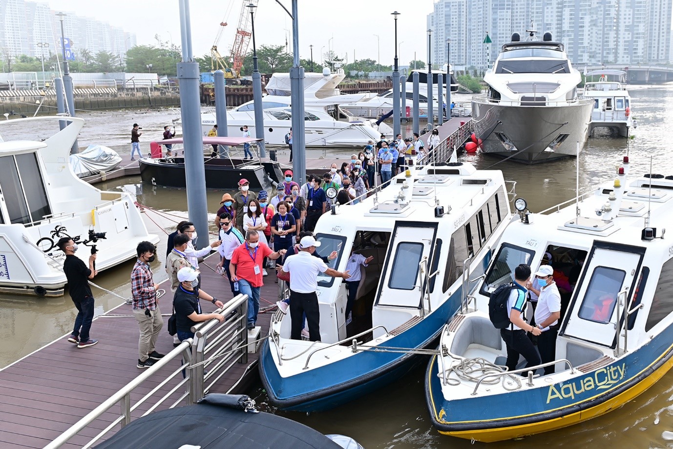 Trải Nghiệm Biệt Thự Mẫu Đô Thị Đảo Phượng Hoàng - Aqua City Bằng Đường Sông