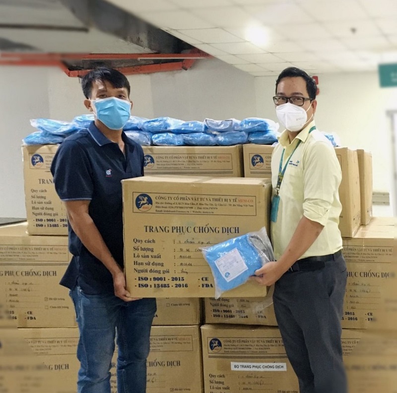 Vinacapital Foundation Ủng Hộ Trang Thiết Bị Bảo Hộ Cá Nhân Cho Nhân Viên Y Tế Ở Tuyến Đầu Chống Dịch Của Bệnh Viện Nhi Đồng TP.HCM