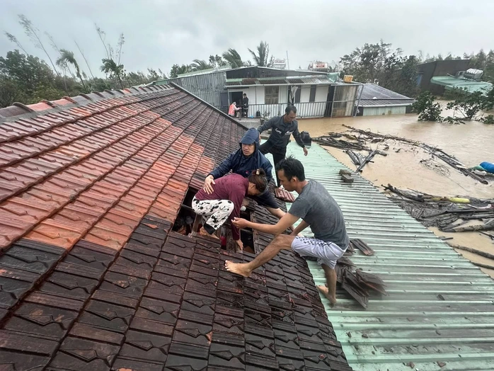 Thủ tướng: Ứng phó lũ đặc biệt lớn ở Khánh Hòa, Đắk Lắk và Gia Lai, đảm bảo tính mạng cho nhân dân