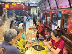 Giá vàng hôm nay 28/12: Đứng vững trên đỉnh lịch sử mới