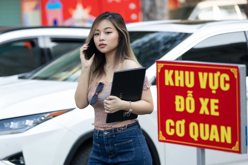 Kích hoạt' chế độ làm việc từ xa khi giá xăng hơn 25.000 đồng/lít