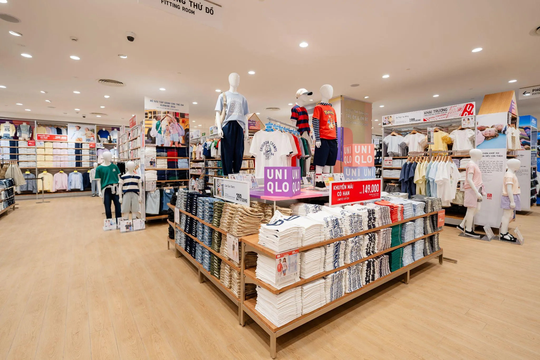 UNIQLO ra mắt BST UTme! mới lấy cảm hứng từ văn hóa Đà Nẵng